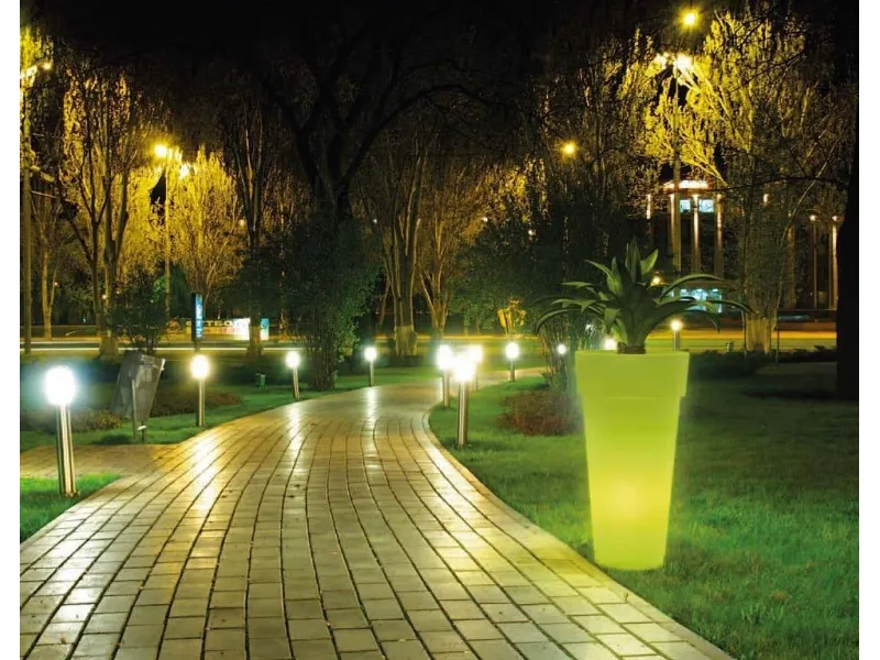 Effetti di luce in giardino
