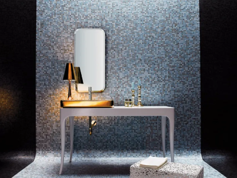 Particolare bagno con mosaico Bisazza
