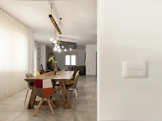 Interruttori luce a sfioro