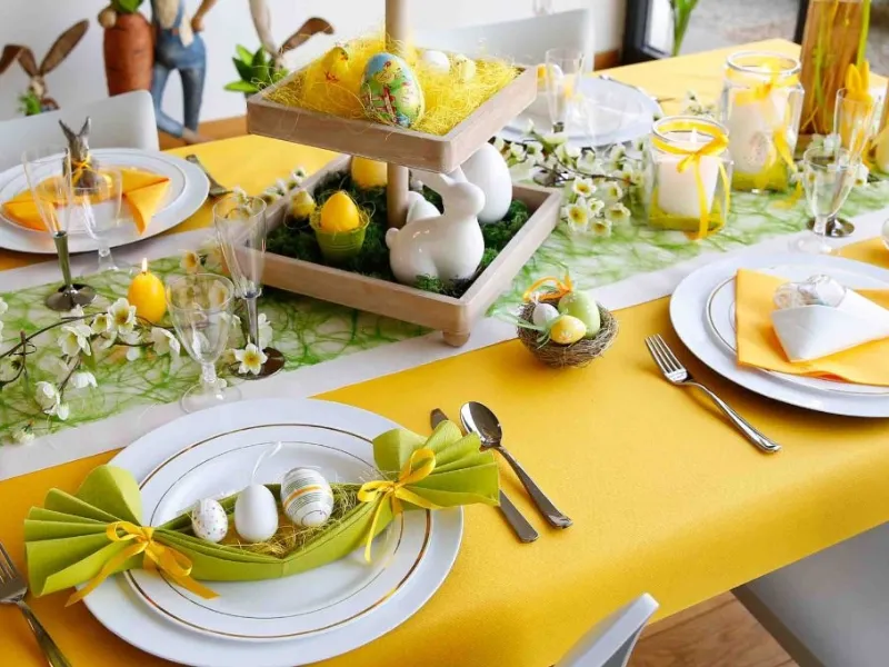 Giallo, verde e bianco per questa allegra tavola di Pasqua