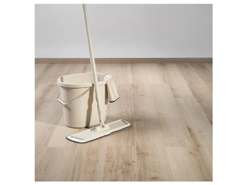 Il laminato GRÄSMARK di Ikea nella versione effetto rovere anticato chiaro