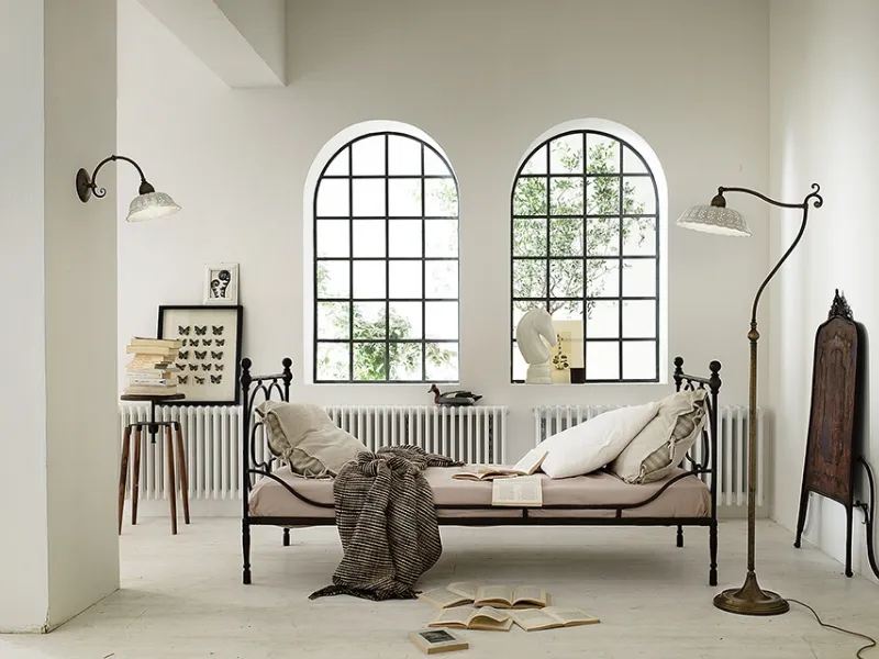 Lampadari in ferro e ceramica