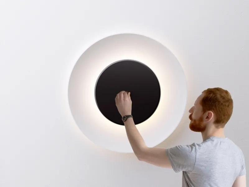 Uomo e luce