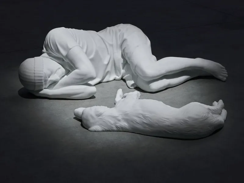 Il capitolo Breath della mostra di Cattelan
