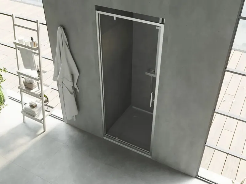Box doccia in nicchia con porta a pivot