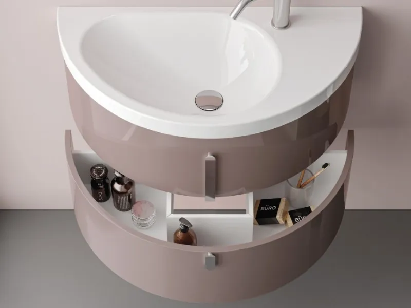 L'ottima capacità contenitiva del mobile bagno curvo Moon
