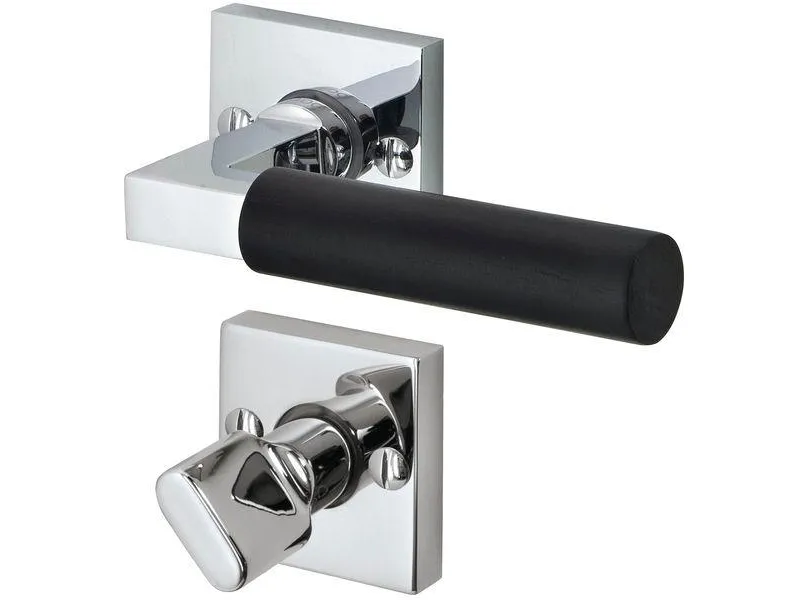 maniglia in metallo con presa in legno