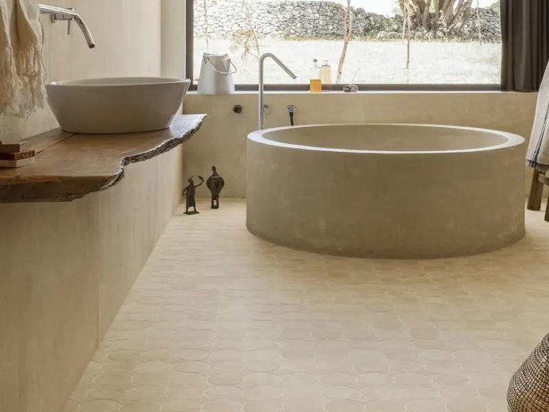 Piastrelle della collezione Slow Calce e Slow Calce Mosaico Circolare by Marazzi
