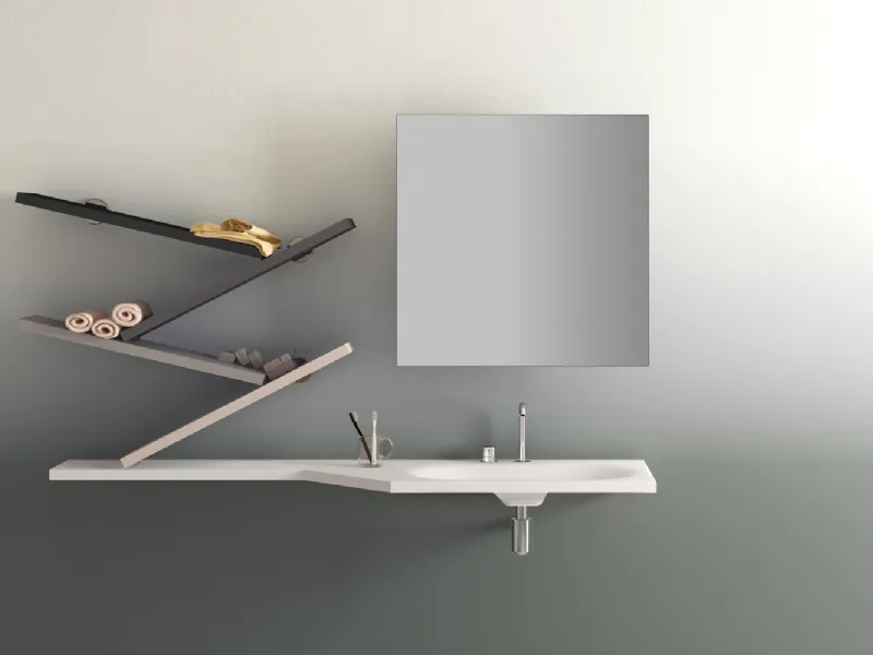 Bagno con mensole 