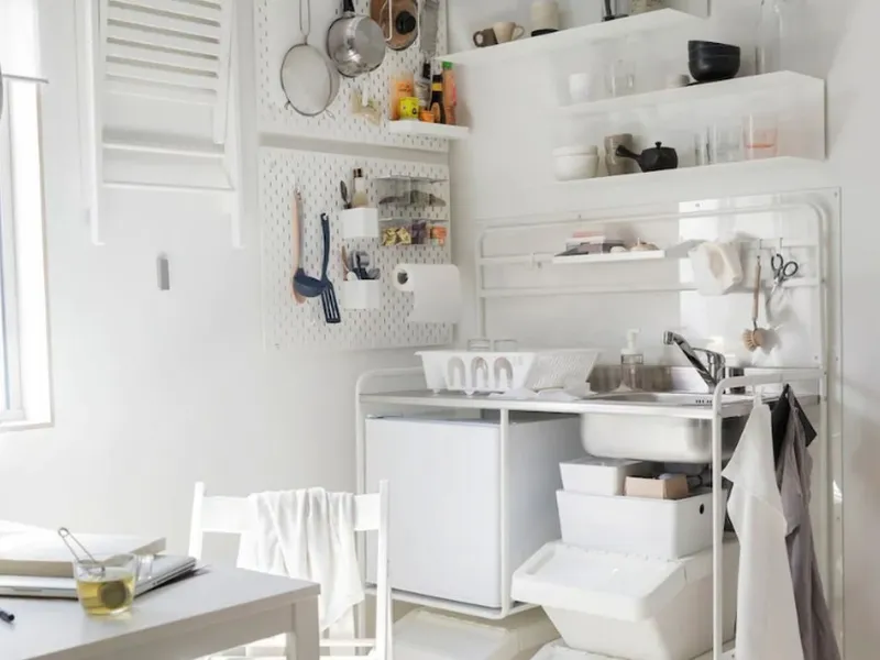 Cucina Ikea per gli spazi molto ridotti