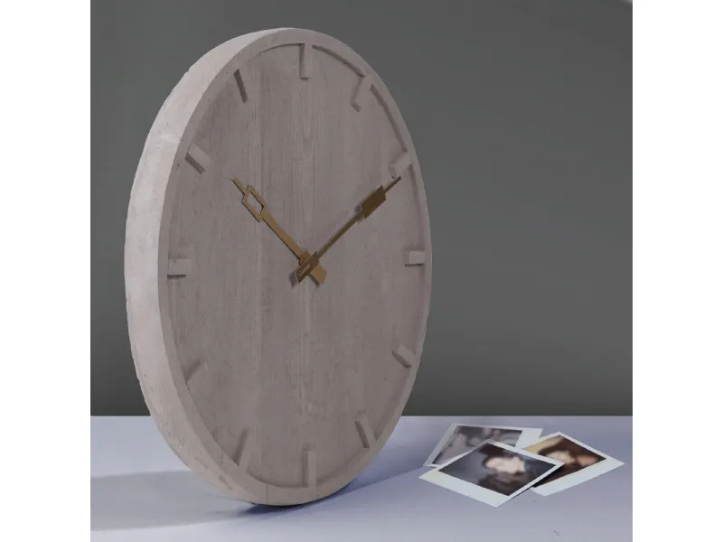 Orologi da parete analogici e digitali