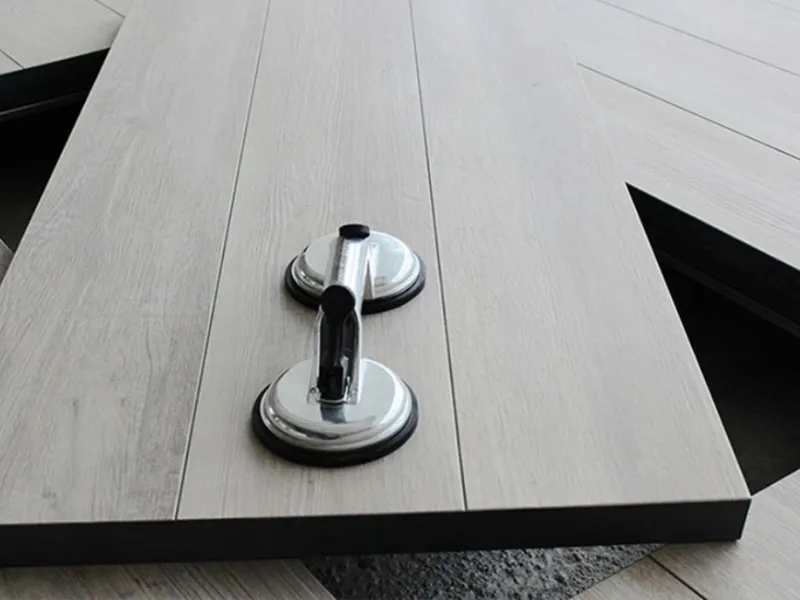 Pavimento sopraelevato da interno di Kronos Ceramiche