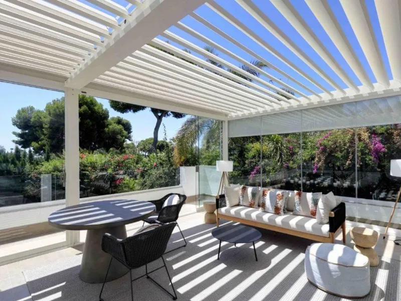 Pergola bioclimatica Alba di Corradi 