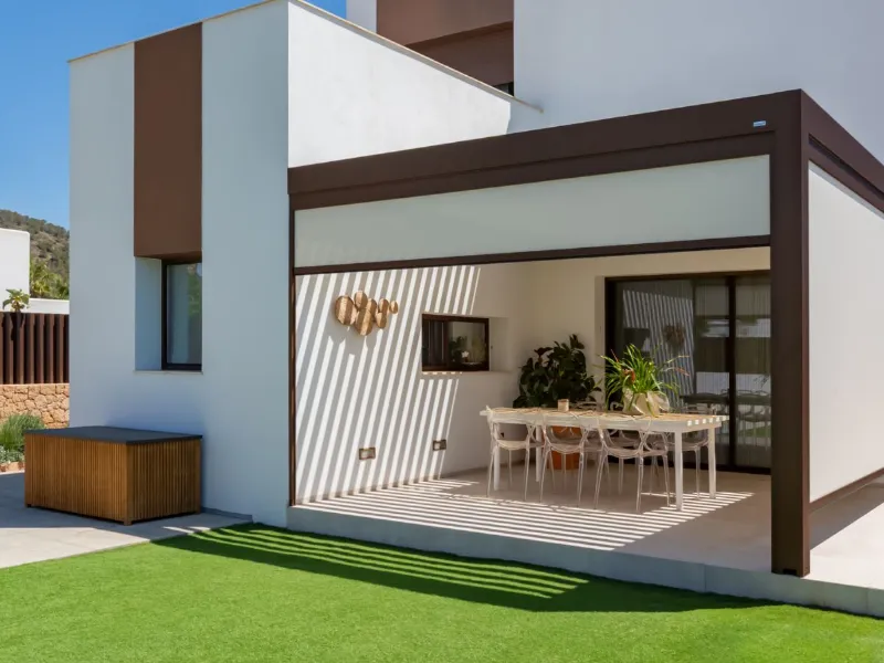 Pergola bioclimatica P-190 di Saxun