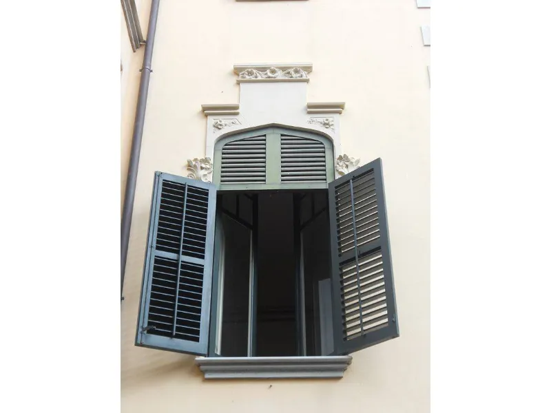 Ristrutturazione persiane in legno