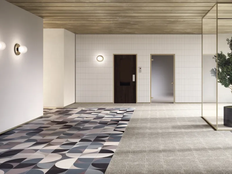 Piastrelle in grès colorate a composizione libera della collezione Monoscopio di Ceramica Bardelli 