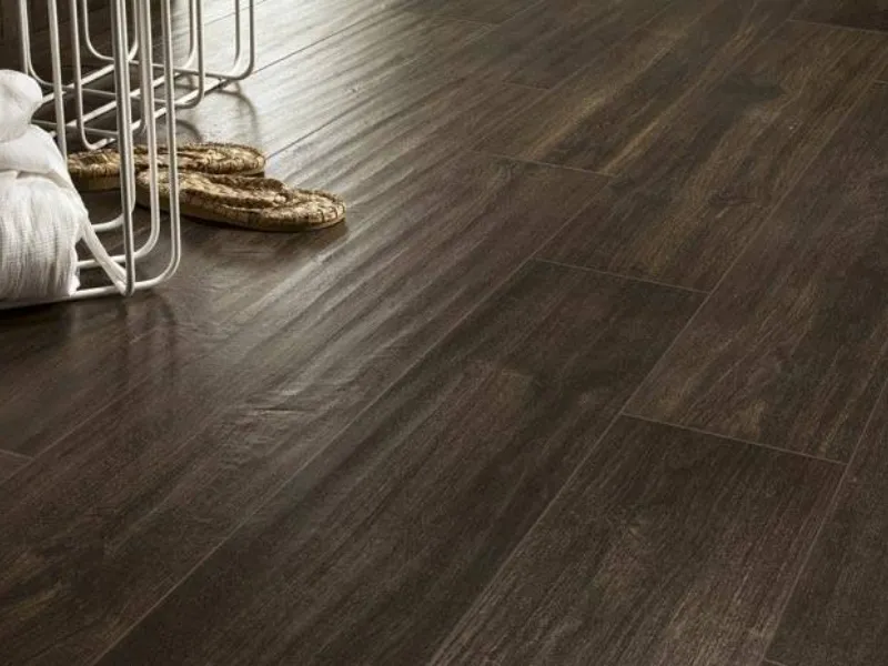 Piastrelle gres porcellanato effetto legno