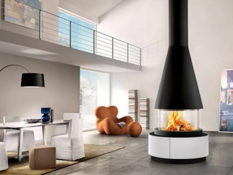 Fuoco in un caminetto