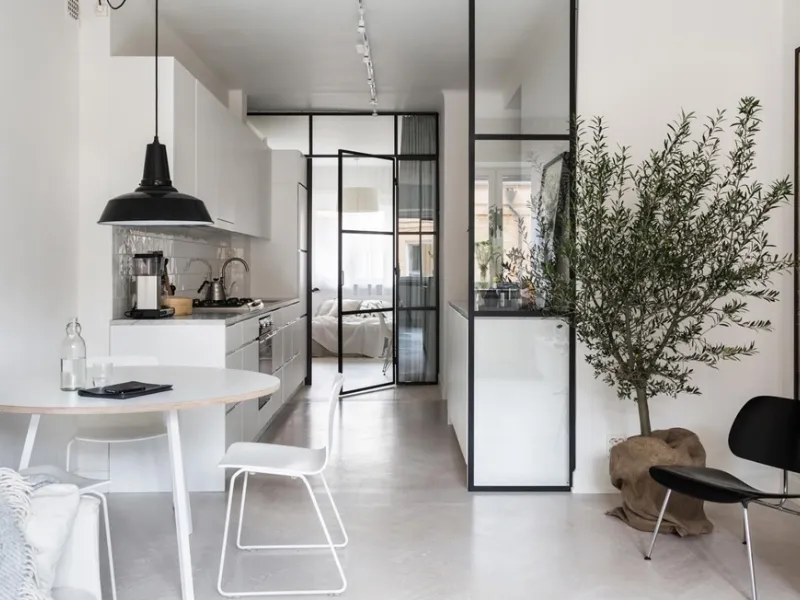 Appartamento piccolo in stile industriale