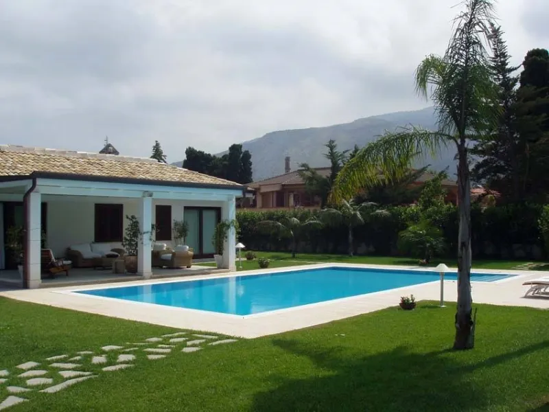 Piscine prefabbricate interrate