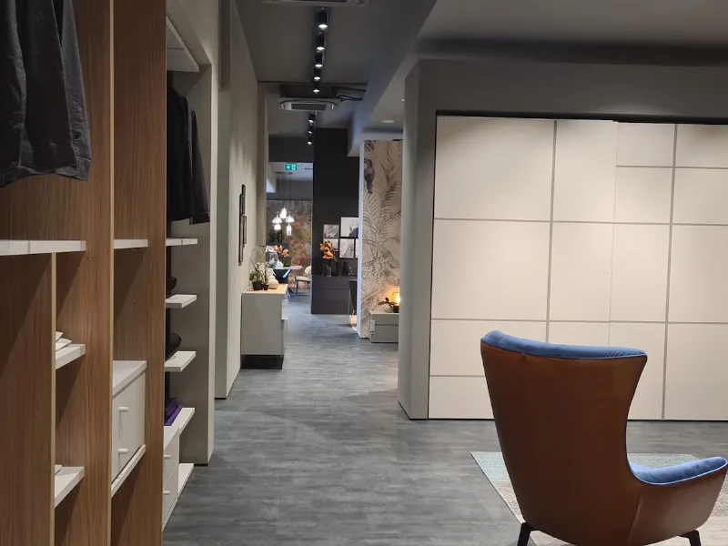 Armadi, Prezioso casa Avellino