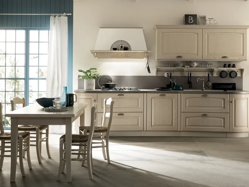 Versione frassino per la cucina country Madeleine di Scavolini