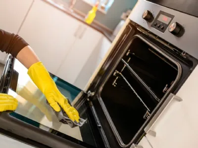 Come pulire il forno elettrico in quattro semplici mosse