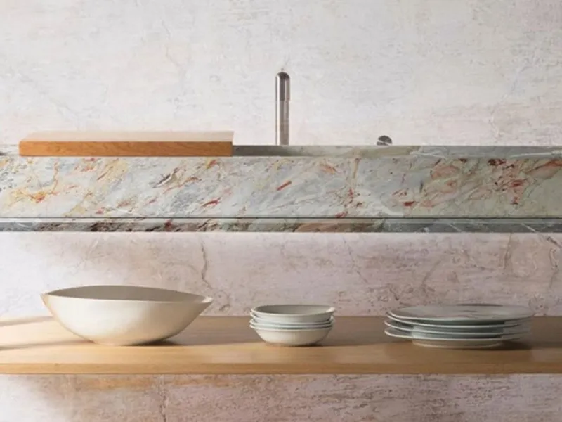 In un unico blocco di marmo il lavello AUGE Sarrancolin By Objets Architecturaux