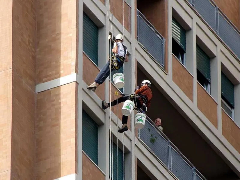 Senza ponteggi si abbattono i costi