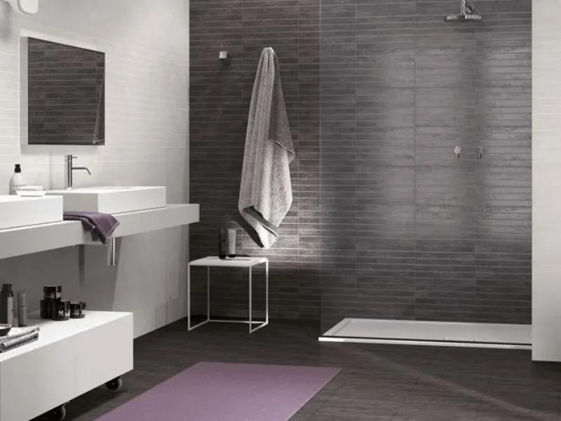 Rivestimento bagno moderno bianco e nero