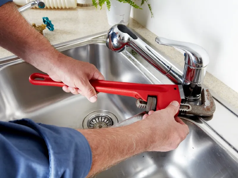 Sostituzione rubinetto cucina