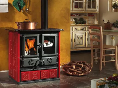 Una classica cucina a legna