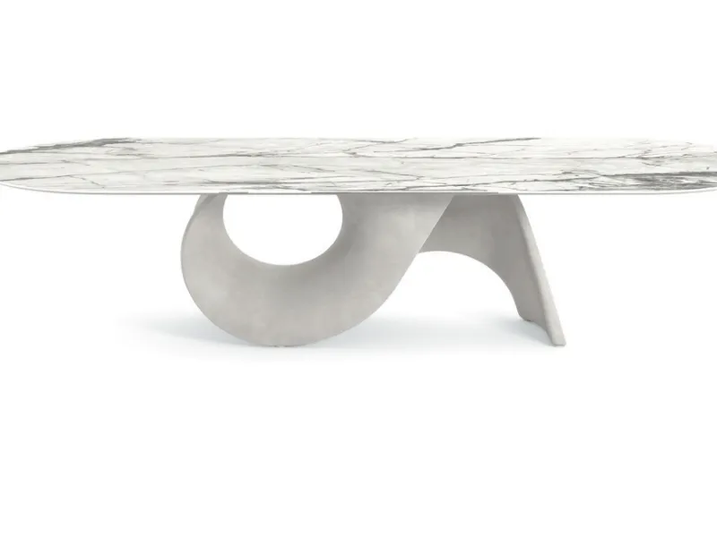 Tavolo Seashell di Calligaris con base scultorea in cemento