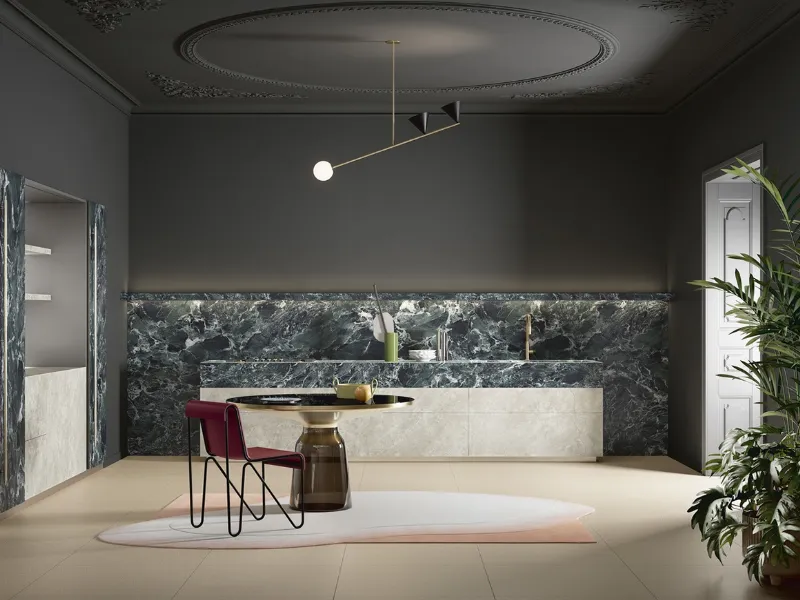 Sapienstone presenta il top in gres effetto marmo nell'elegante finitura Alpi Chiaro Venato