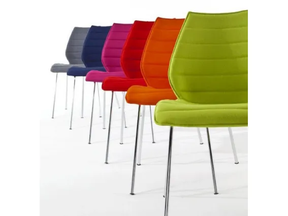 Sedie colorate dell'Ikea