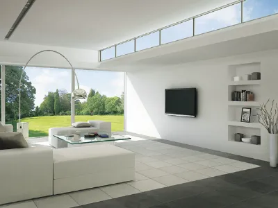 Tv schermo piatto in salone grande e bianco
