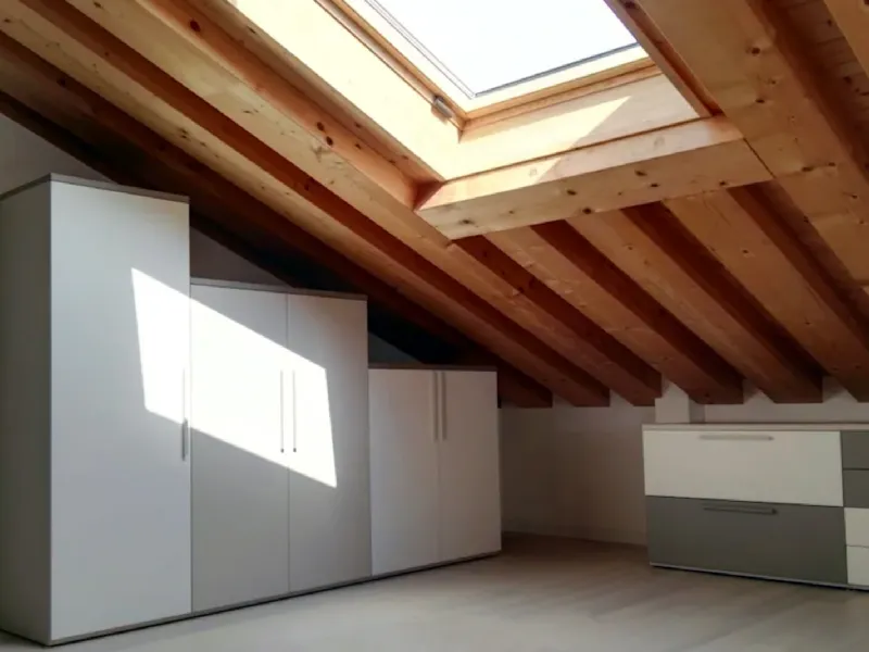 Armadio mansarda di Homify