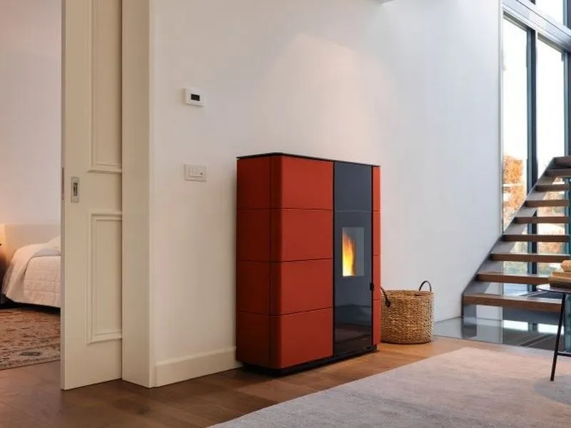 Ecofire Noah Idro è una idrostufa salvaspazio
