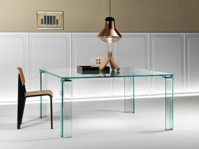 Tavolo quadrato in vetro con base unica