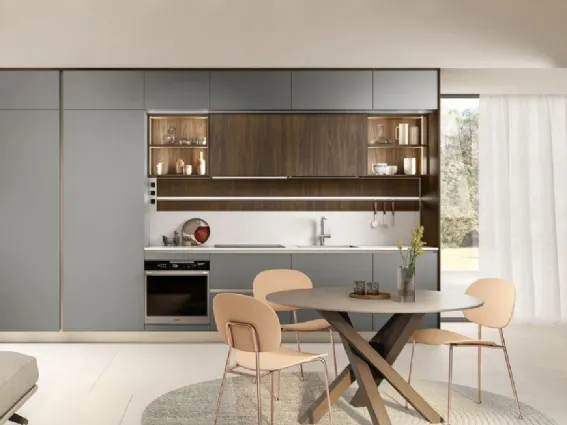 Cucina in laccato Like Grigio Chiaro Soft e Noce Color Scuro Liscio di Veneta Cucine