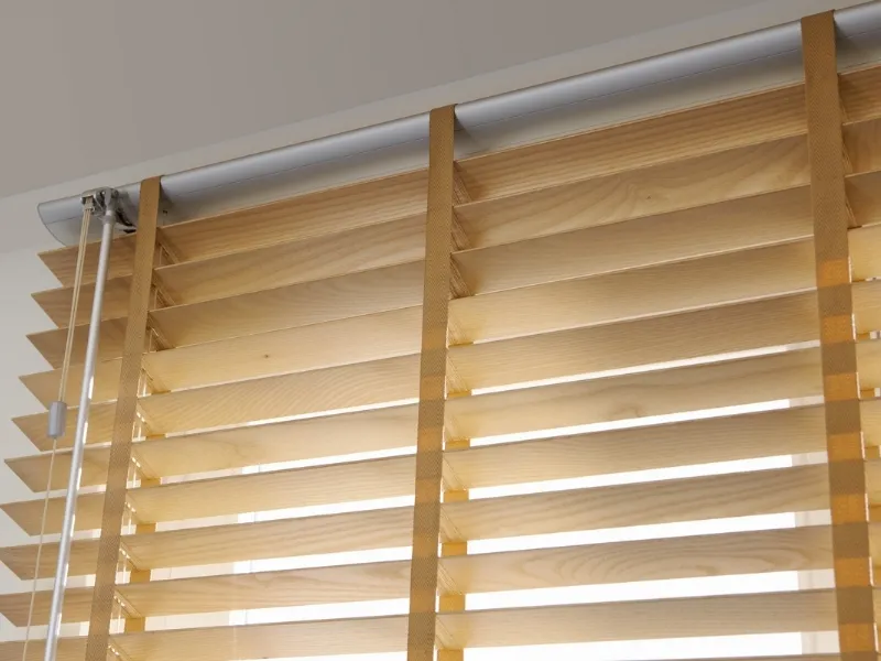 tenda veneziana in legno