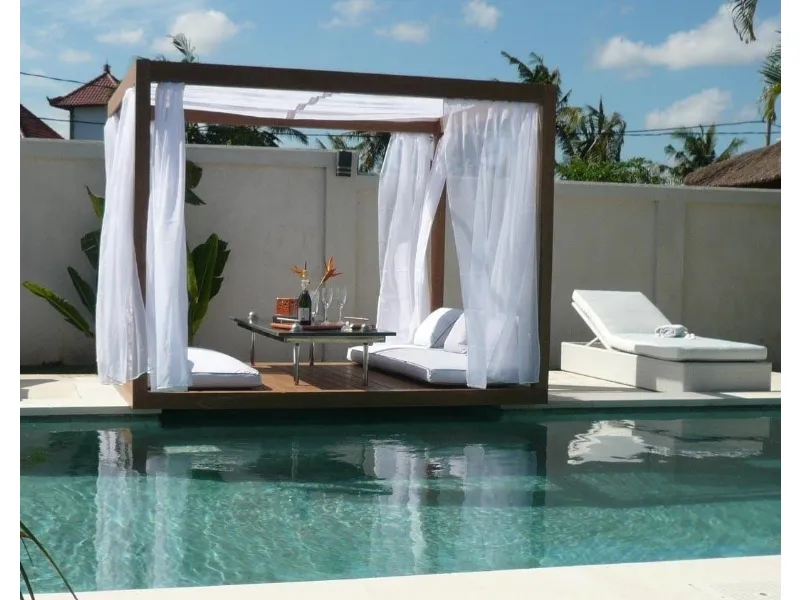 Gazebo moderno arredato