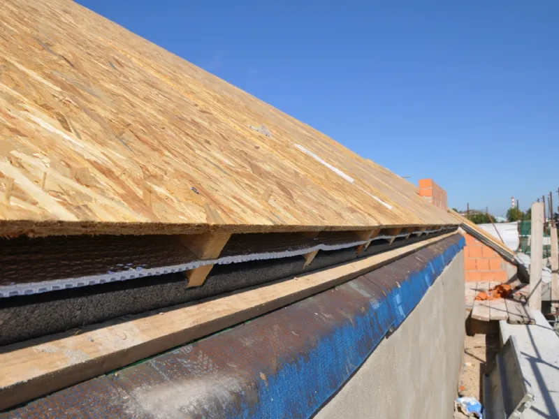 Particolare di un tetto ventilato 