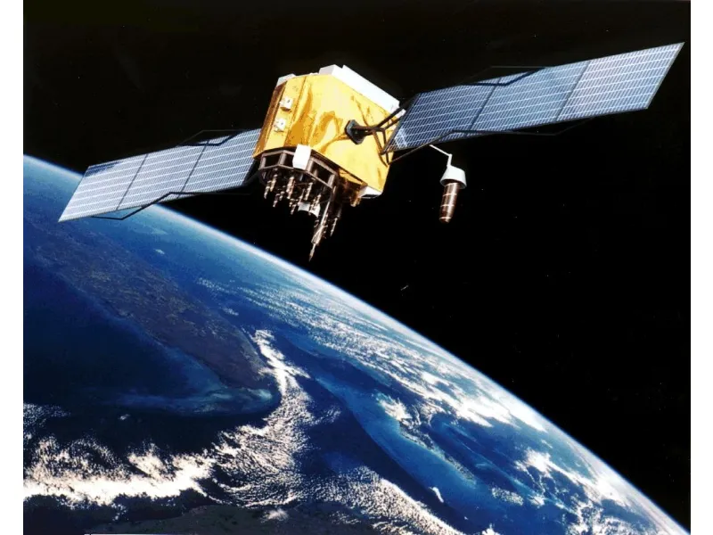Satellite per trasmissione dati in orbita attorno alla terra