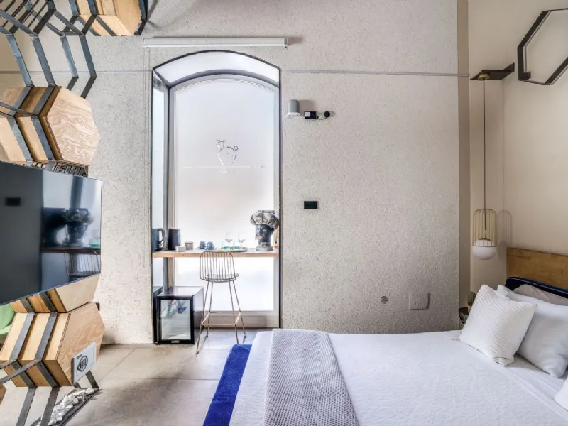 Luce e tocchi di design nella dimora storica a Siracusa