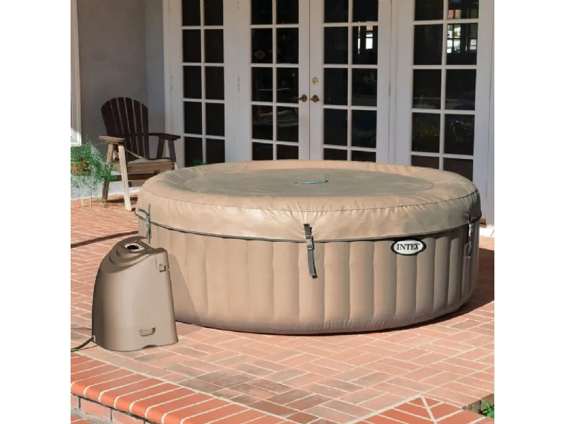 Piscina fuori terra con idromassaggio