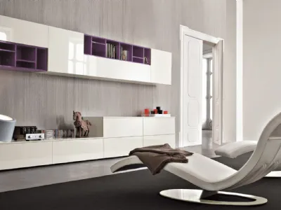 poltroncina in velluto viola