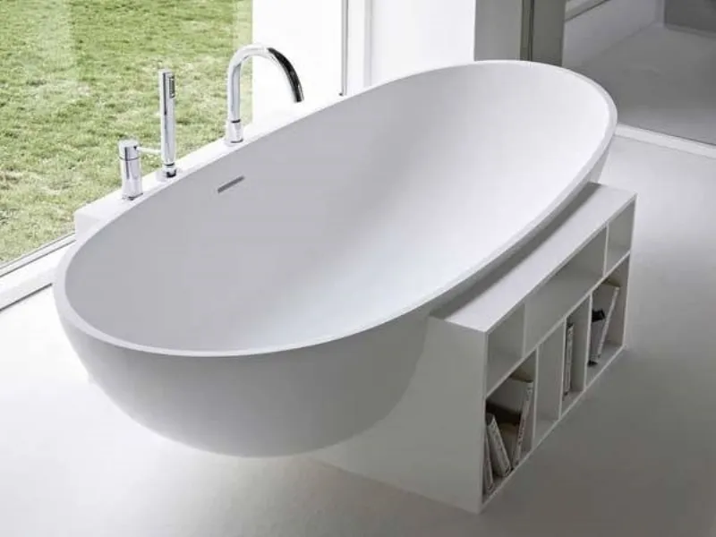 Vasca da bagno moderna e funzionale