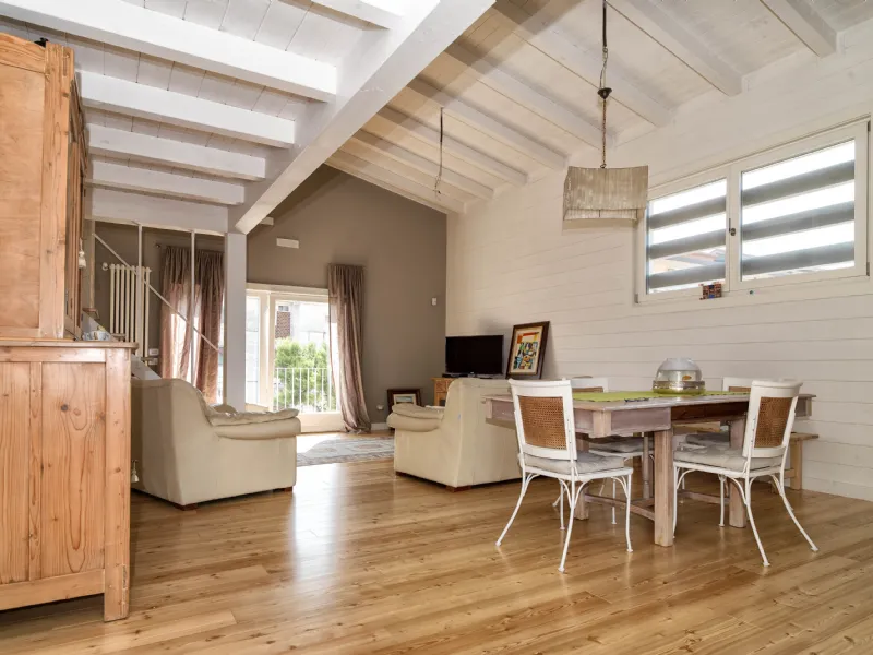 interno casa in legno