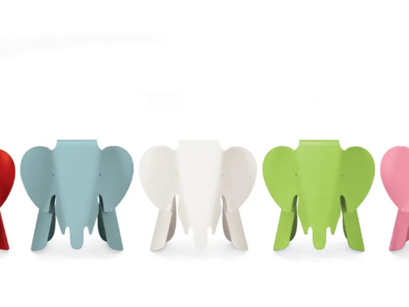 tre sedute per bambini a forma di elefante, azzurra, bianca e verde